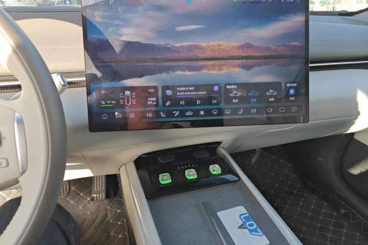 Used Deepal L07 2024 300Max Qiankun Intelligent Driving ADS SE Range-Extended Version