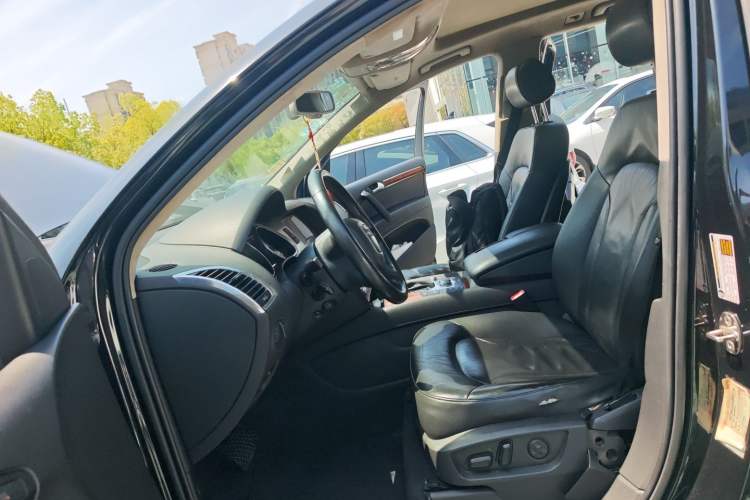 Used Audi Q7 2006 4.2 FSI quattro Technology Edition Left Front Seat