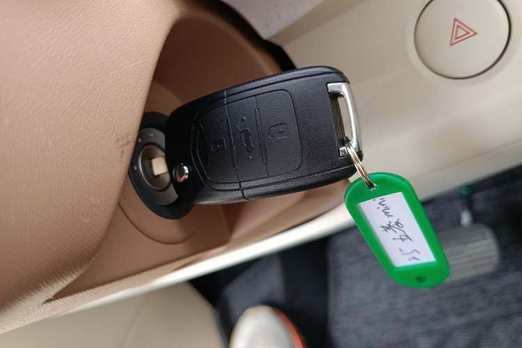 Used Wuling Hongguang MINIEV 2024 3rd Generation 215km Youth Edition Interior 1