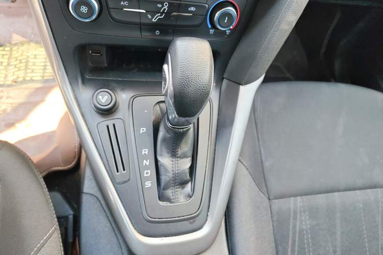 Used Ford Focus 2015 Hatchback 1.6L Automatic Comfort Model