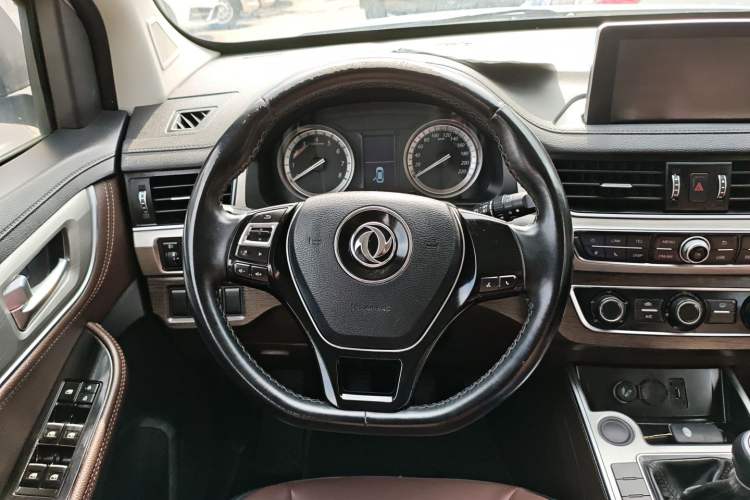 Used FORTHING Joyear X6 2017 Enjoy Series 1.5T Manual Luxury Model
