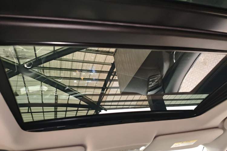 Used Nissan X-Trail 2019 2.0L CVT Smart Connect Comfort Edition 2WD Headliner