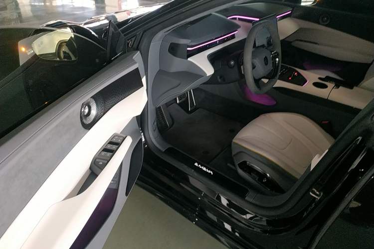 Used Lotus EMEYA 2024 EMEYA S+
