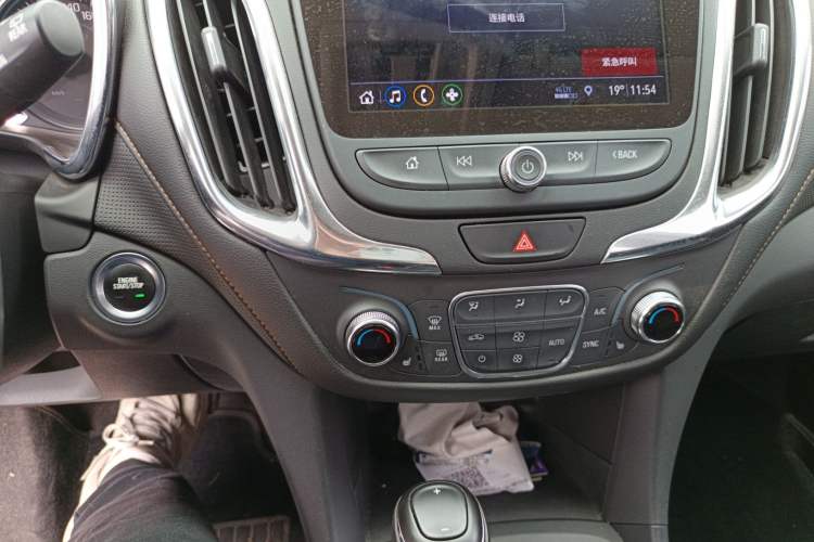 Used Chevrolet Equinox 2019 535T Automatic YuJie Edition China VI Audio And AC Panel