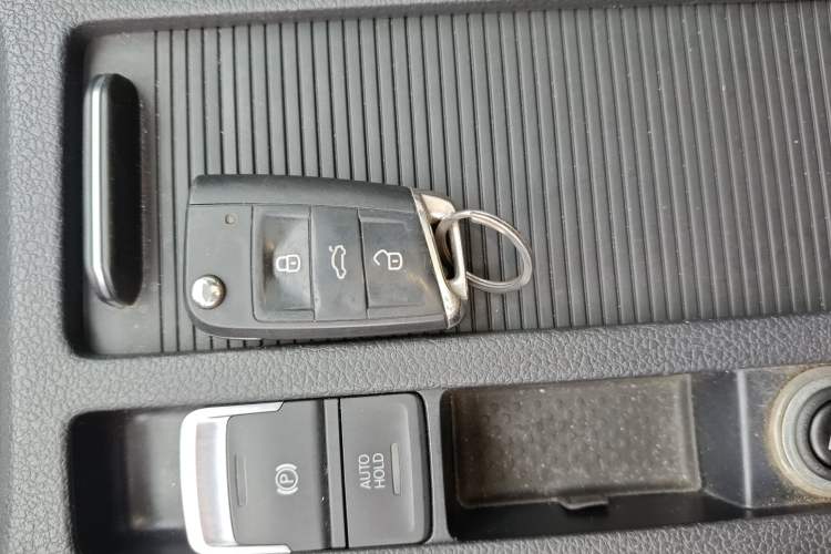 Used Volkswagen Golf 2016 1.4TSI Automatic R-Line Interior 1