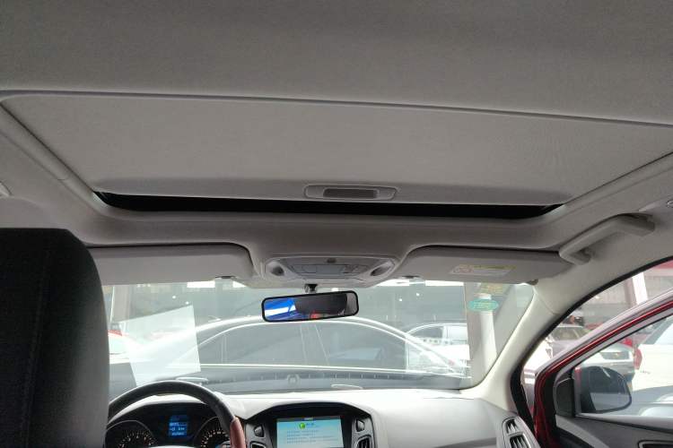 Used Ford Focus 2015 Hatchback 1.6L Automatic Fashion Edition Headliner