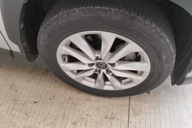 Used Toyota Corolla Cross 2022 2.0L Pioneer Edition Right Front Wheel Hub