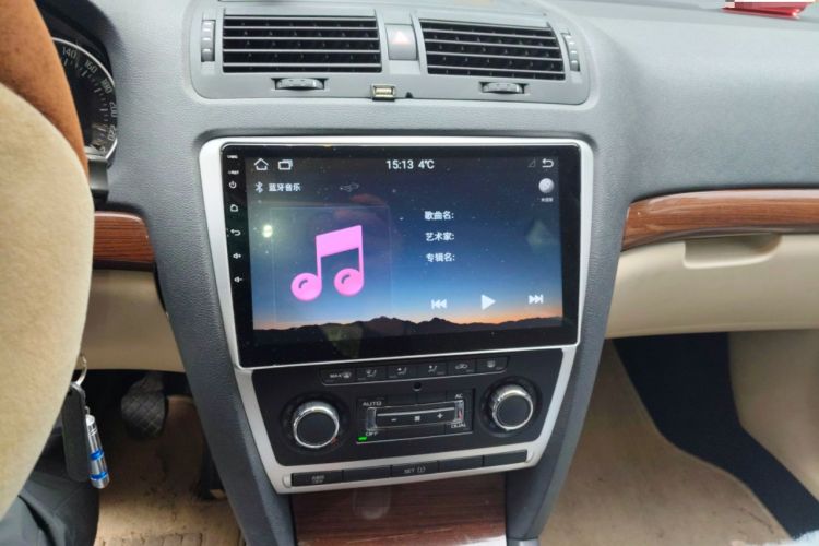 Used Skoda Octavia 2013 1.6L Manual Yijun Edition Audio And AC Panel