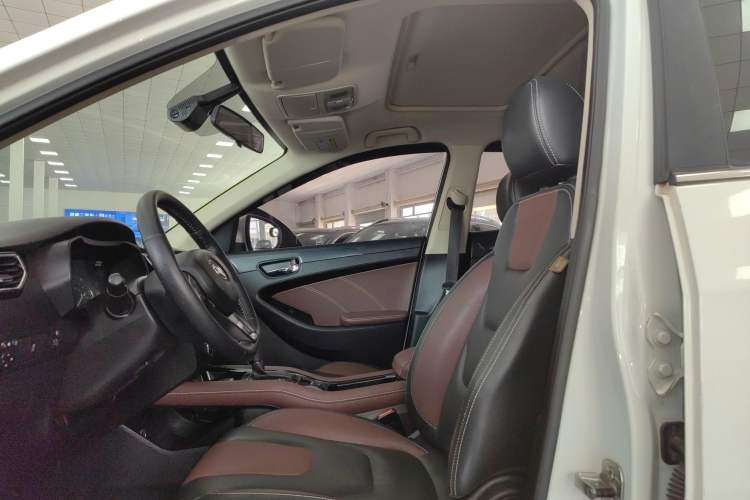 Used Dongfeng Fengon 580 2017 1.5T CVT Luxury Model
