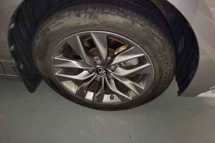 Used Toyota Avalon 2019 2.0L Ambition Edition China VI