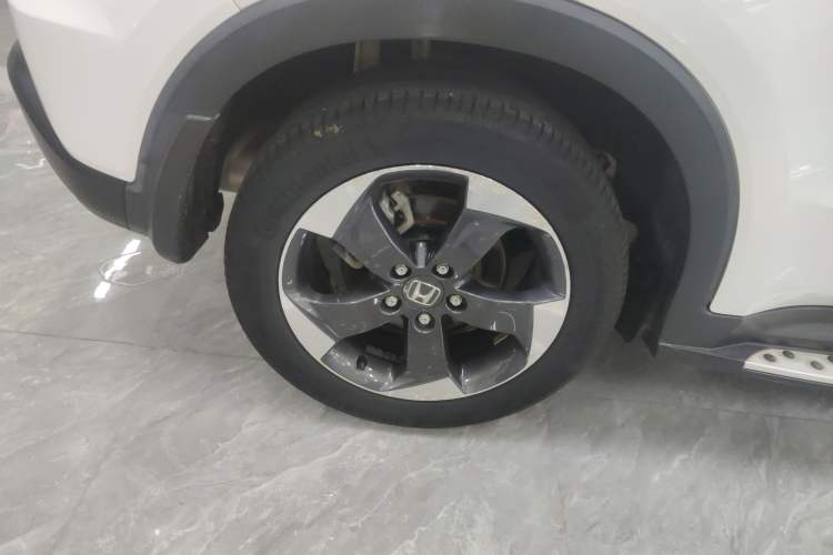 Used Honda Vezel 2016 1.8L CVT Front-Wheel Drive Pioneer Edition
