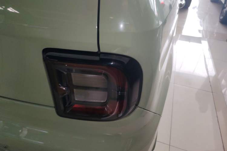 Used Geely Galaxy Panda 2023 Panda Mini 200km Endurance Bear
