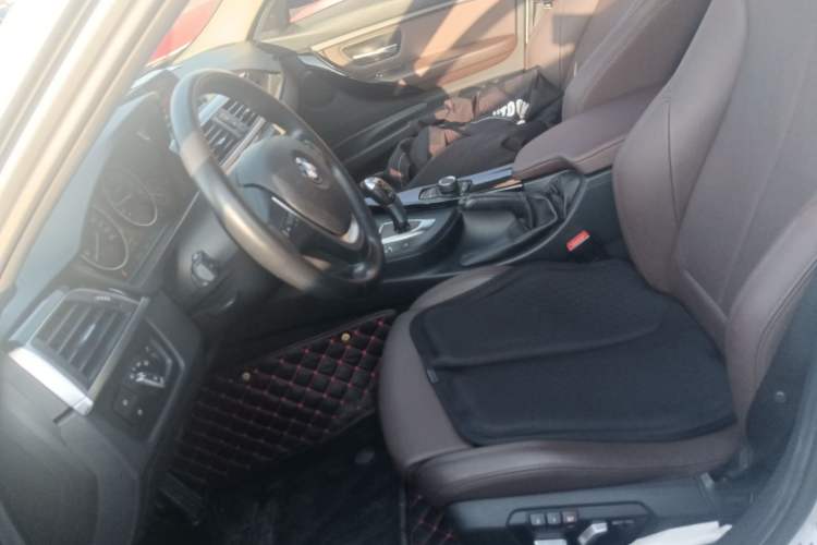 Used BMW 3 Series 2018 320Li Fashion Model Left Front Seat