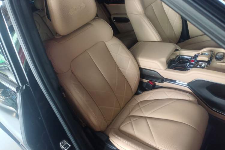 Used Formula Leopard 8 2025 Smart & Brave Flagship Edition 7 Seats Right Front Seat