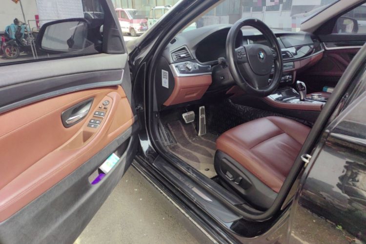Used BMW 5 Series 2014 520i Elegant Edition Driver Seat