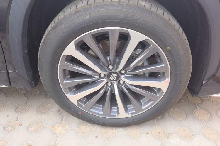 Used Toyota Crown Kluger 2026 Model 2.5L HEV All-Wheel-Drive Prestige Edition Right Front Wheel Hub