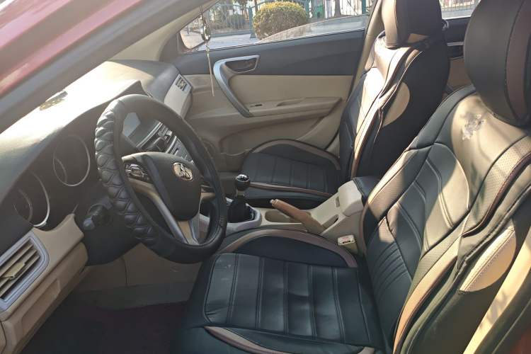 Used Soueast V5 Lingzhi 2012 1.5L Manual Comfort Edition Left Front Seat