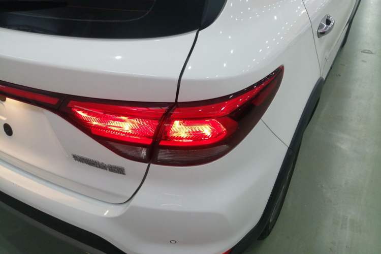 Used Kia KX Cross 2017 1.4L AT GLS
