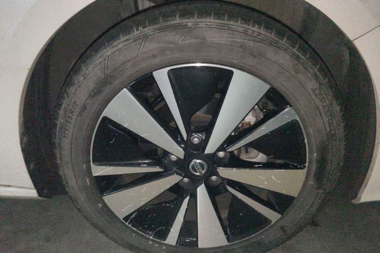 Used Nissan Teana 2021 2.0L XL Comfort Edition Right Front Wheel Hub