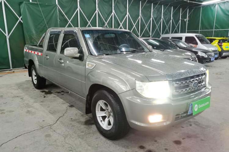 Used Foday Lion F16 2013 2.0T Diesel Two-Wheel Drive Entry-Level 4F20TC1
