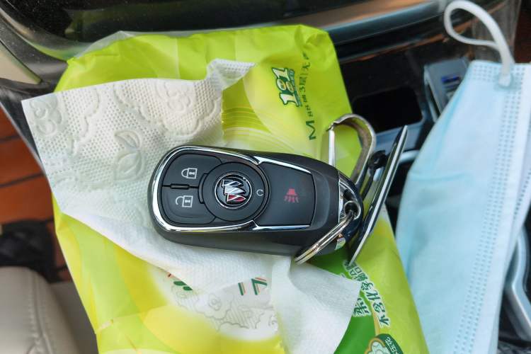 Used Buick GL8 2020 Land Cruiser Executive Class 652T Comfort Model Vehicle Key