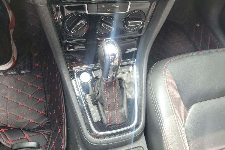 Used Volkswagen Bora 2014 1.4TSI Automatic Sportline
