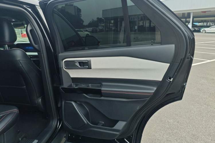 Used Ford Explorer 2024 2.3T EcoBoost 4x4 ST-LINE 7-Seater