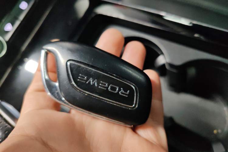 Used Roewe RX5 MAX 2021 Supreme Series 300TGI Automatic Luxury Cabin Edition
