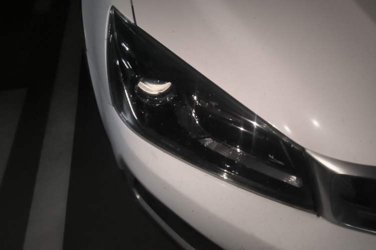 Used Geely Auto Vision S1 2018 1.4T CVT FENGXING Model Right Front Headlight