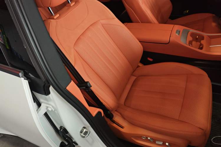 Used ONVO L60 2024 60 kWh Rear-Drive Version