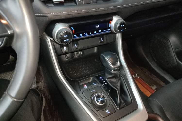 Used Toyota RAV4 2022 Dual-Engine 2.5L E-CVT Four-Wheel Drive Elite Plus Edition Gear Lever