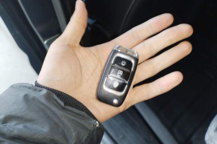 Used Jinbei Gold Hiace 2021 1.5L Passenger Van Travel Lion 7-Seater
