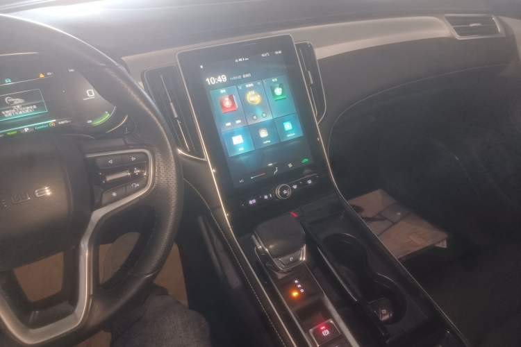 Used Roewe i6 MAX New Energy 2022 EV 600 Grand Touring Edition with Skyroof Audio And AC Panel