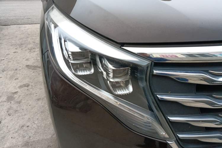 Used GAC Trumpchi M8 2020 390T Deluxe Edition Right Front Headlight