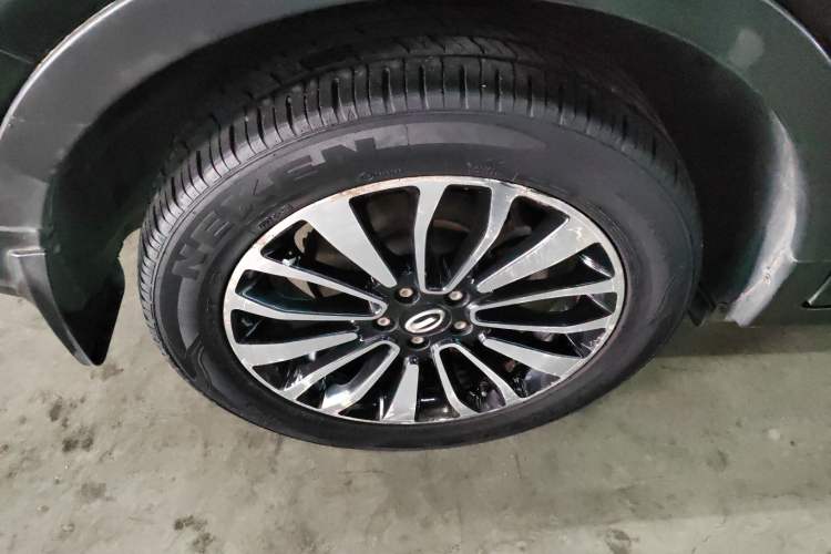 Used GAC Trumpchi GS5 Super 2015 1.8T Automatic Two-Wheel Drive Luxury Edition Right Rear Wheel Hub