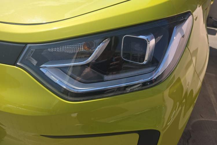 Used SOL E10X 2021 302 km Range Fashion Edition 31.4 kWh