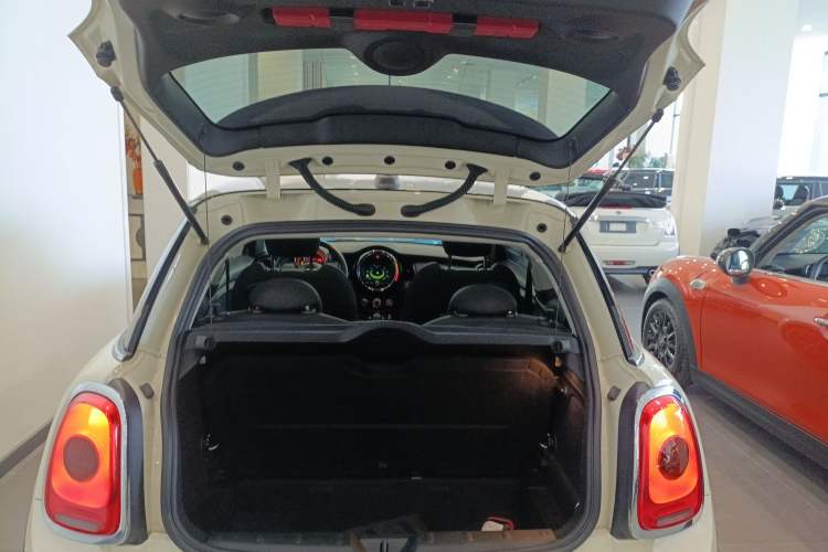 Used MINI MINI 2016 1.5T COOPER
