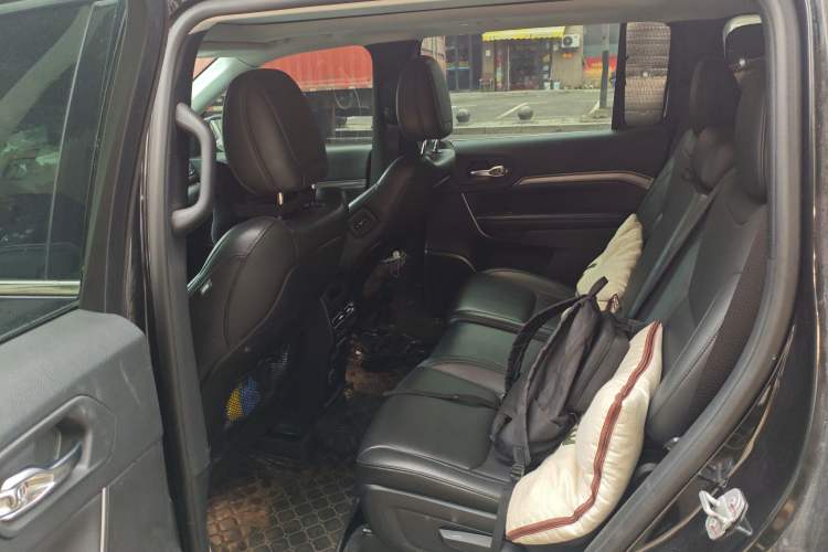 Used Jeep Commander 2018 2.0T Two-Wheel Drive Enjoy Edition China V