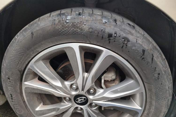 Used Hyundai Sonata 2013 2.4L Automatic Leading Edition China IV Standard Right Front Wheel Hub