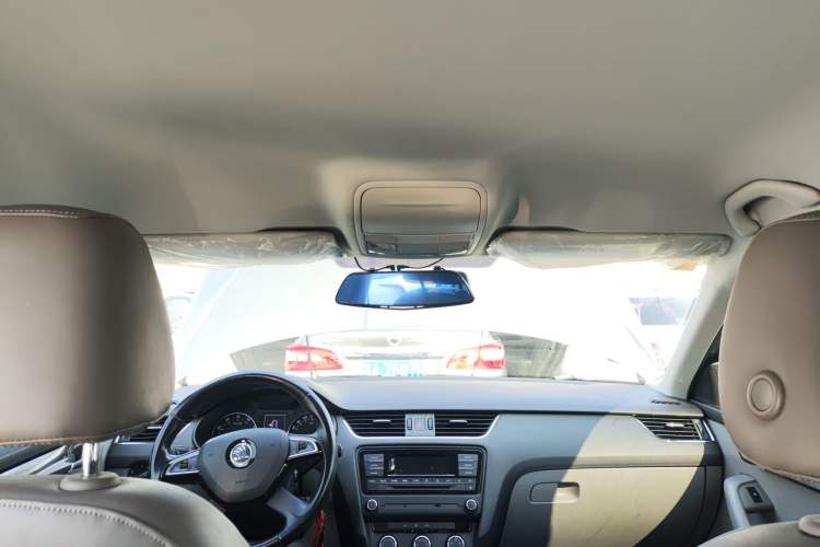 Used Skoda Octavia 2015 1.6L Manual Yijie Edition
