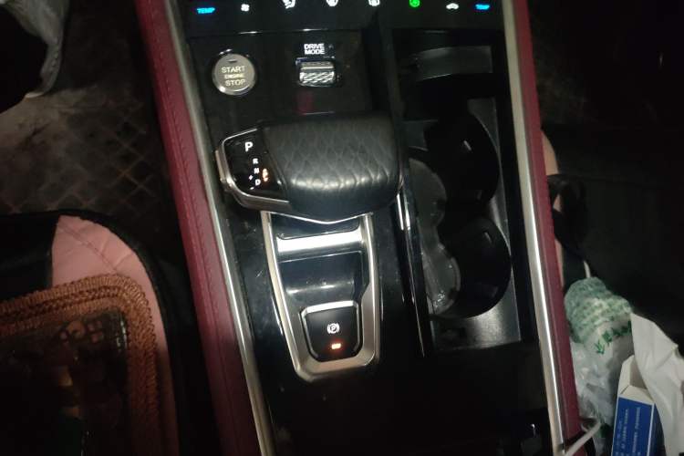 Used CHANGAN CS85 COUPE 2019 1.5T DCT Luxury Version China VI Standard
