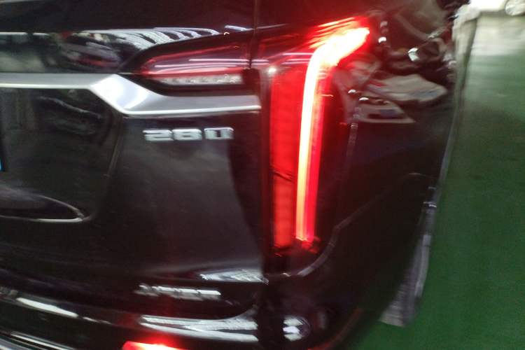 Used Cadillac XT6 2021 28T Six-Seater Luxury Version Right Rear Taillight