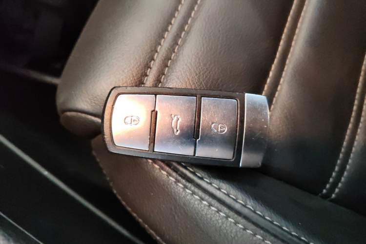 Used Volkswagen FAW-Volkswagen CC 2016 1.8TSI Prestige Model