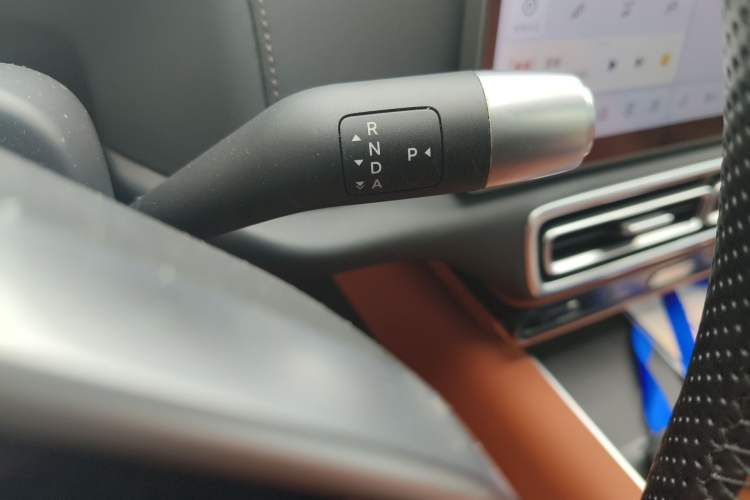 Used Li Auto L8 2023 Pro Model Gear Lever