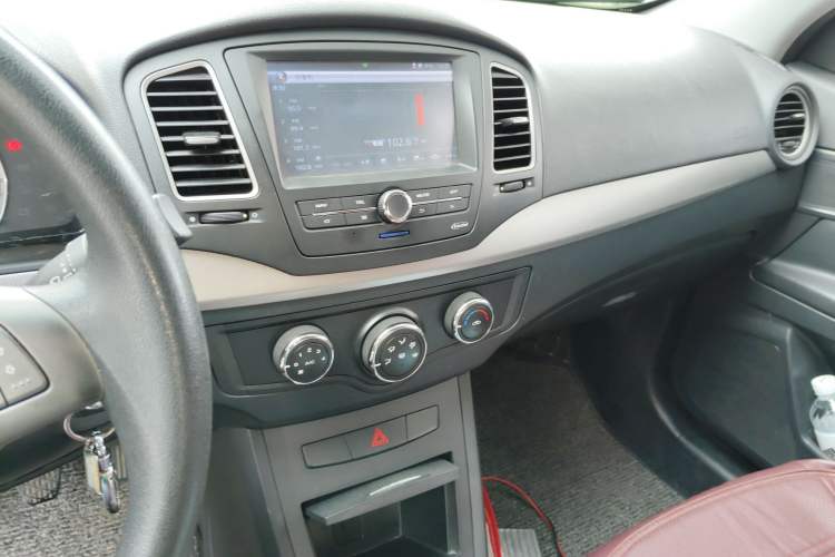 Used Roewe 350 2013 350C 1.5L Manual Swift Edition