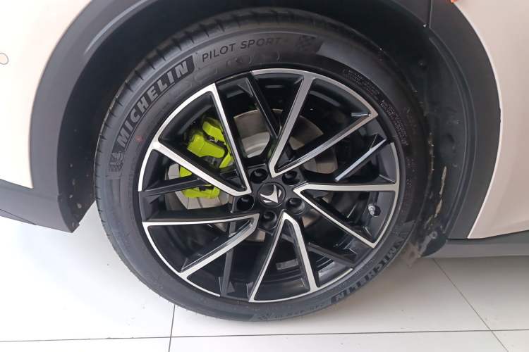 Used ARCFOX Alpha S5 2024 708MAX 200kW