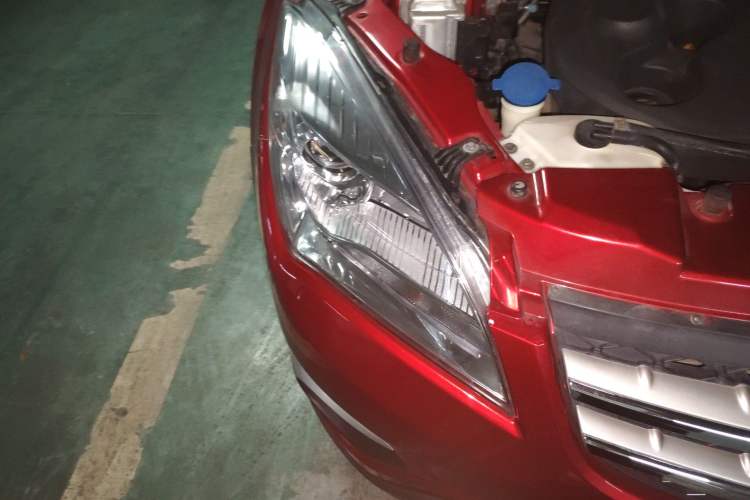 Used CHANGAN CS35 2014 1.6L Automatic Luxury Model China IV Standard Right Front Headlight