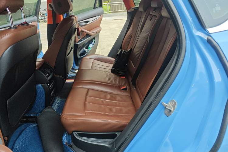 Used BMW X6 2015 xDrive35i Luxury Edition Left Rear Seat