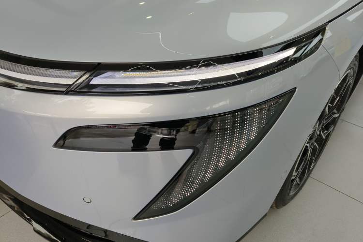 Used Nissan N7 2025 510 Max Left Front Headlight