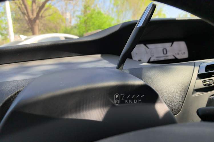 Used Citroen C4 Picasso 2015 Grand 1.6T Fashion Model 7 Seats Gear Lever